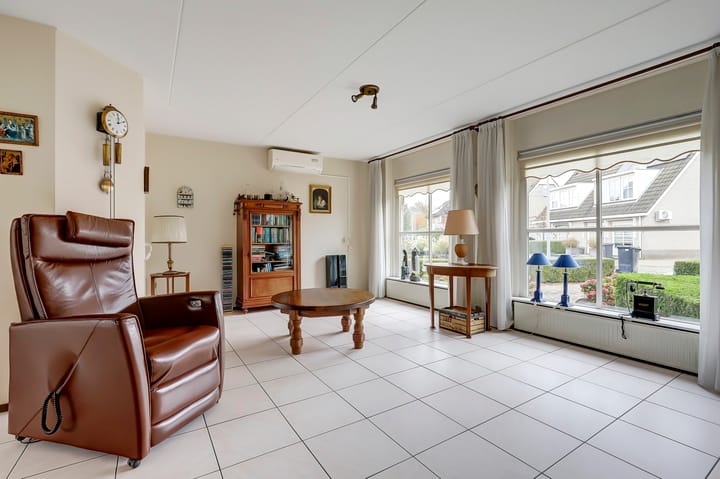 Foto 2 van Alkmene 12