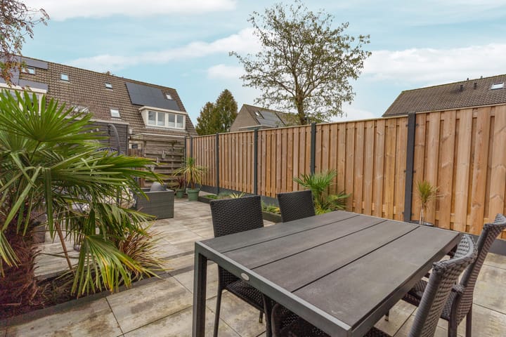 Photo 46 of Lenteklokjestraat 4