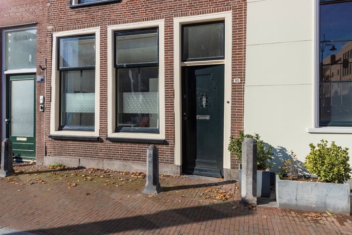 View photo 3 of Hooigracht 90