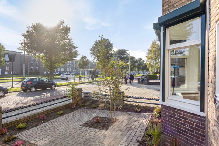 Photo 10 of Johan de Wittlaan 235