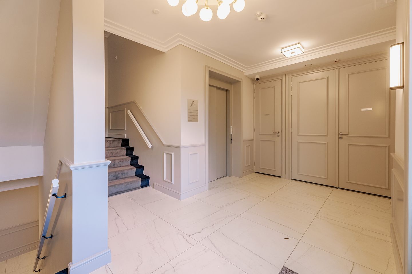 Foto 5 van Burgemeester van Nispen van Sevenaerstraat 22