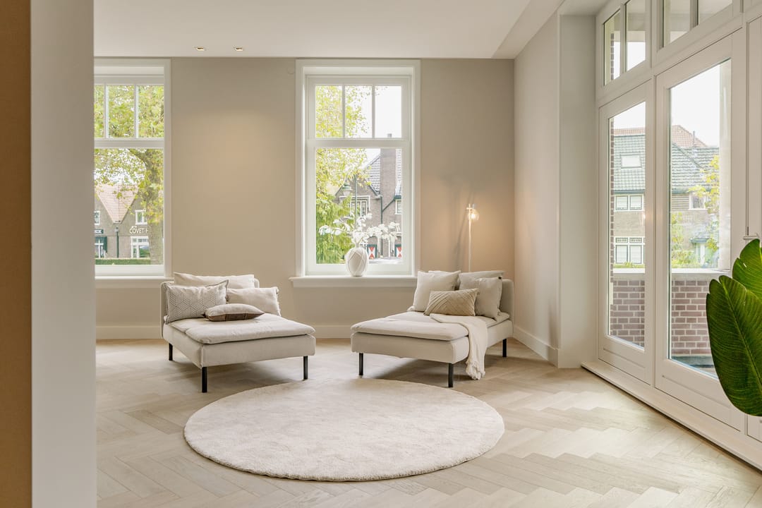 Photo 8 of Burgemeester van Nispen van Sevenaerstraat 24