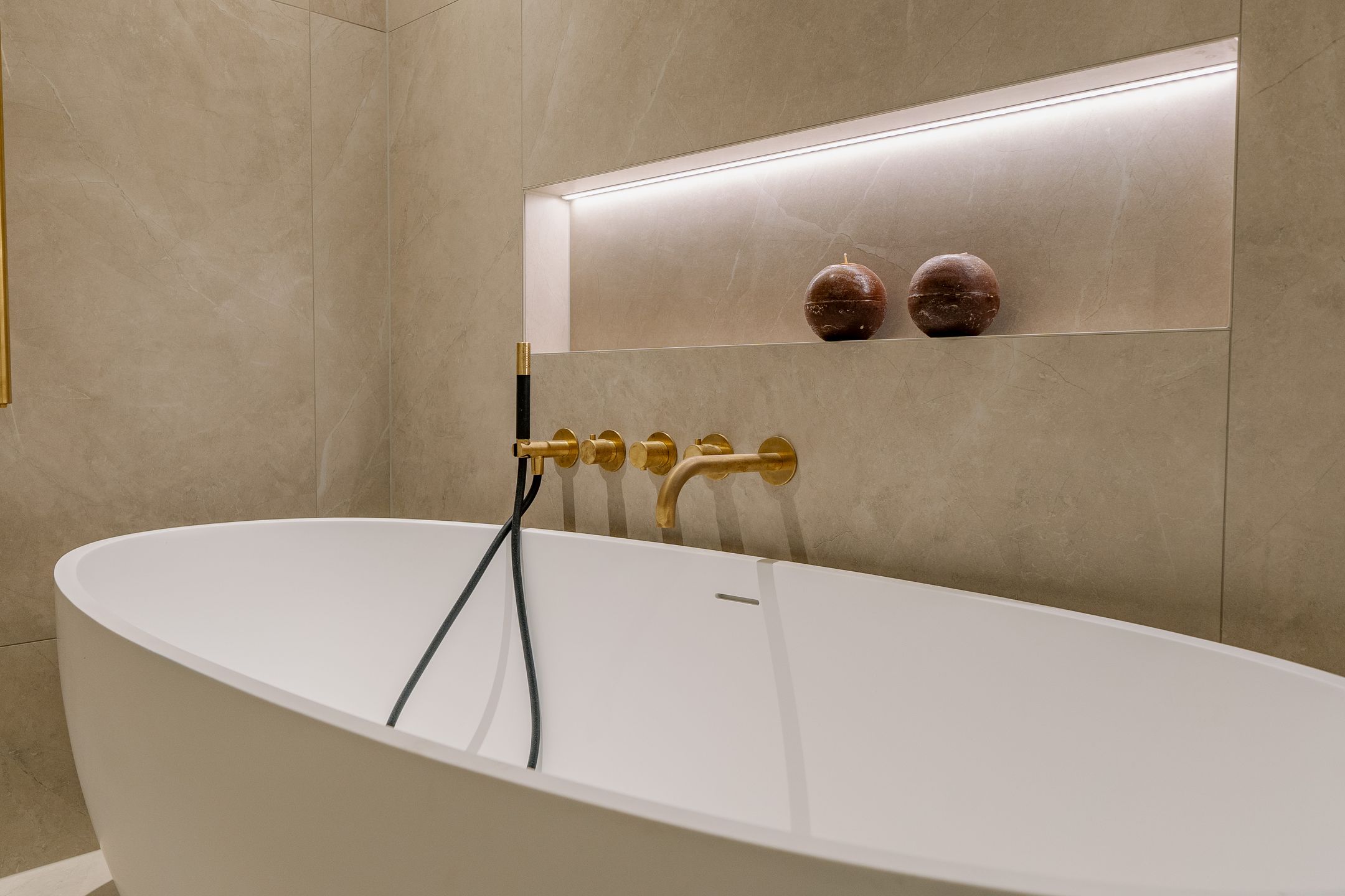 Photo 18 of Burgemeester van Nispen van Sevenaerstraat 24