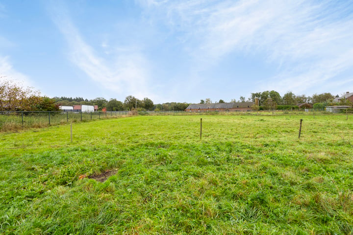 Bekijk foto 36 van Heldenseweg 6