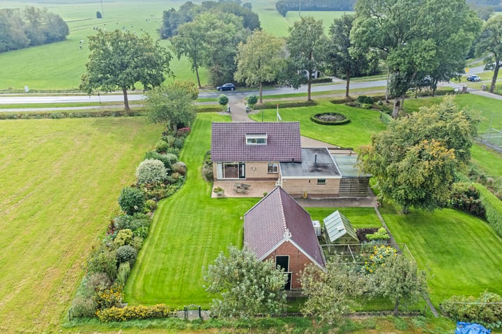 Photo 2 of 't West 44