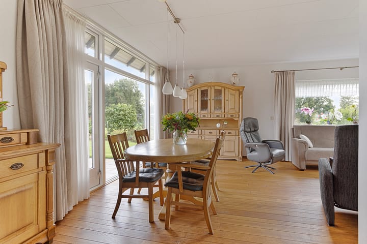 Photo 9 of 't West 44