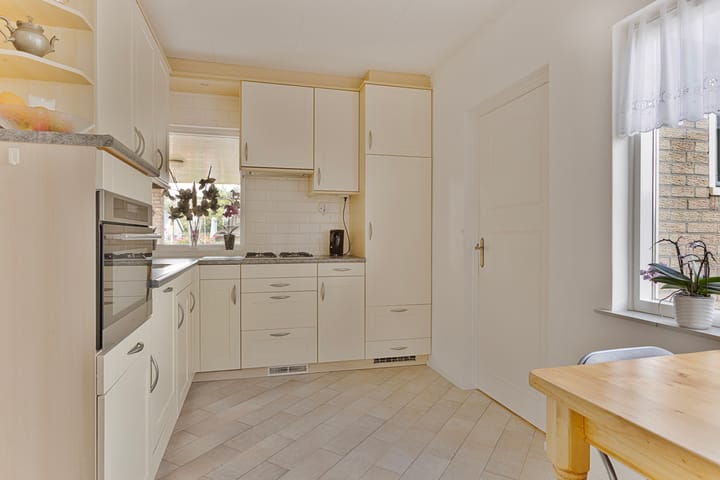 Photo 12 of 't West 44