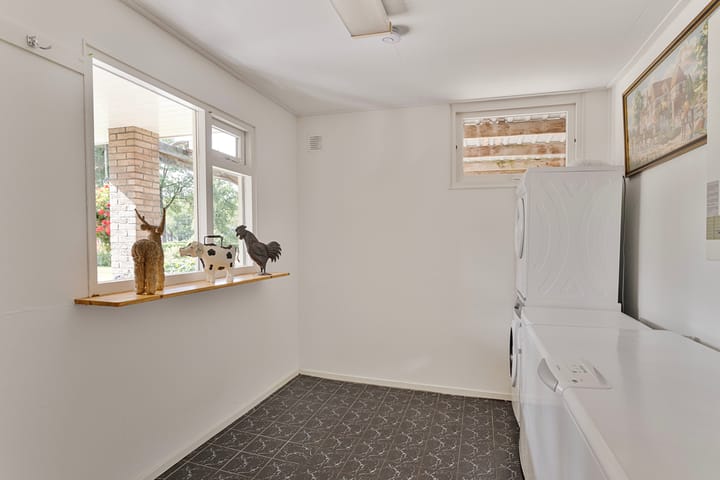 Photo 19 of 't West 44