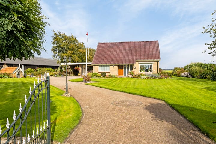 Photo 52 of 't West 44