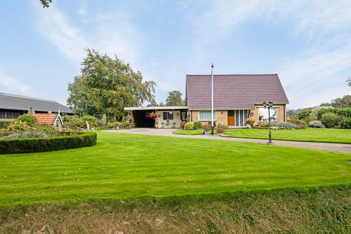 Photo 55 of 't West 44