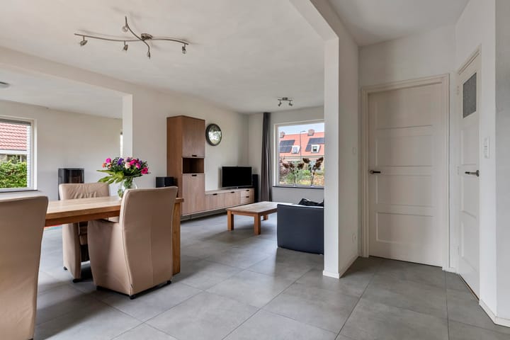 Foto 2 van Anjelierstraat 4