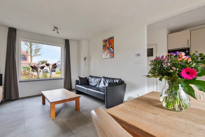 Foto 8 van Anjelierstraat 4