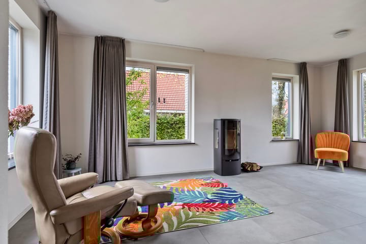 Foto 11 van Anjelierstraat 4