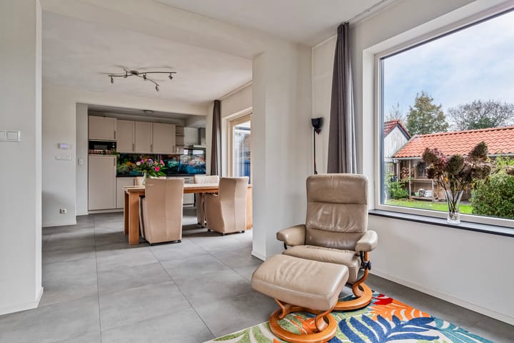 Foto 14 van Anjelierstraat 4