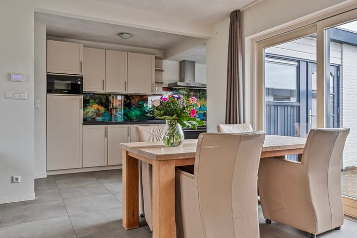 Foto 15 van Anjelierstraat 4