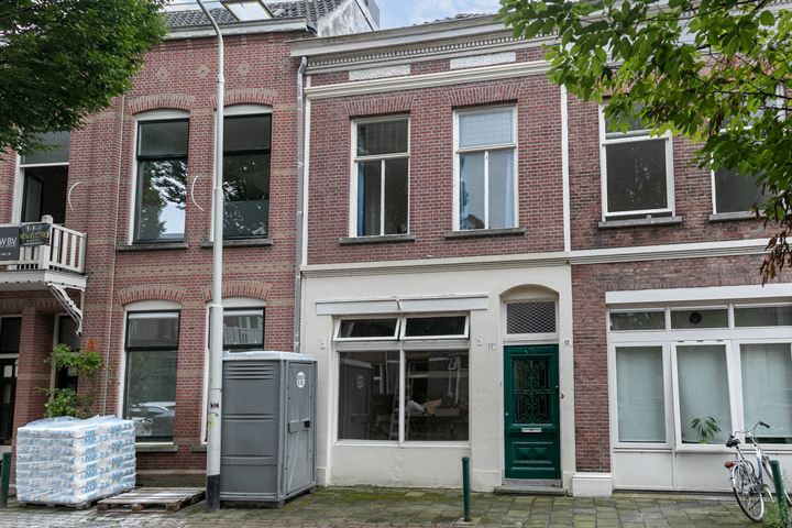 View photo 2 of de Roy van Zuidewijnlaan 12