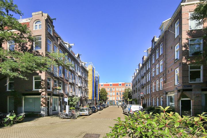 View photo 2 of Rhijnvis Feithstraat 6-1