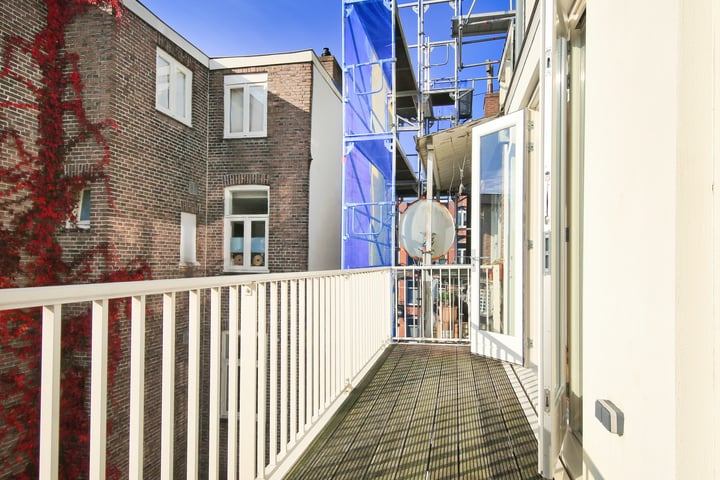 View photo 13 of Rhijnvis Feithstraat 6-1