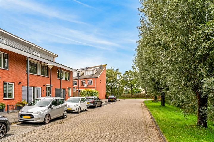 Bekijk foto 36 van Apenijnenstraat 4