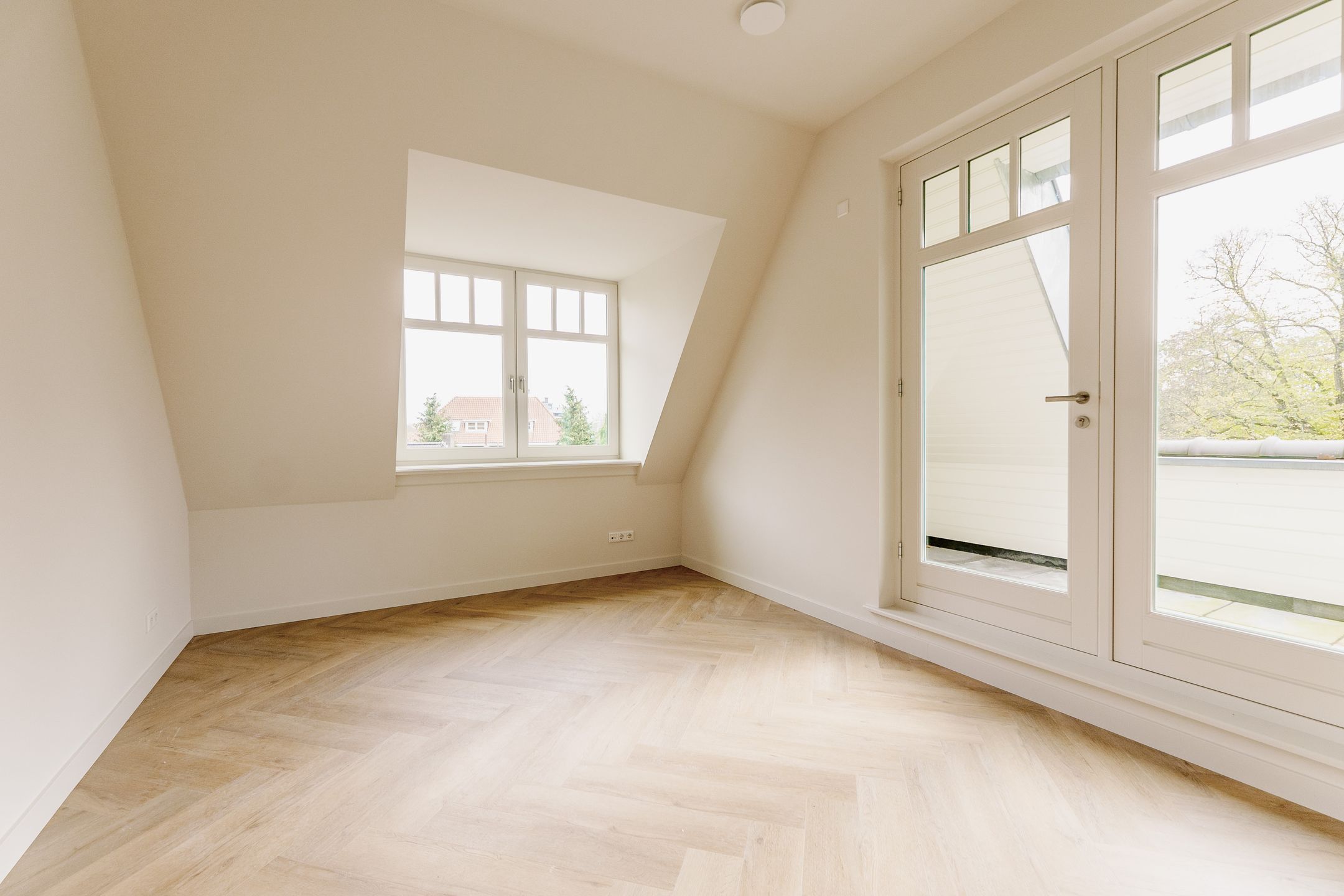 Foto 15 van Burgemeester van Nispen van Sevenaerstraat 34