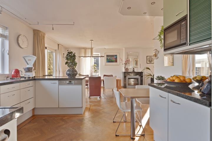 Foto 13 van Warder 77