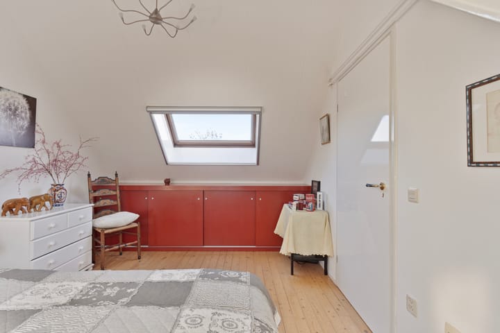 Foto 22 van Warder 77