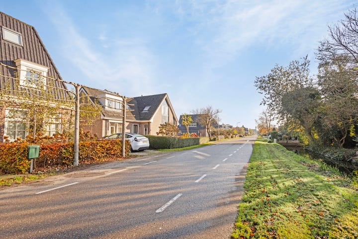 Foto 38 van Warder 77