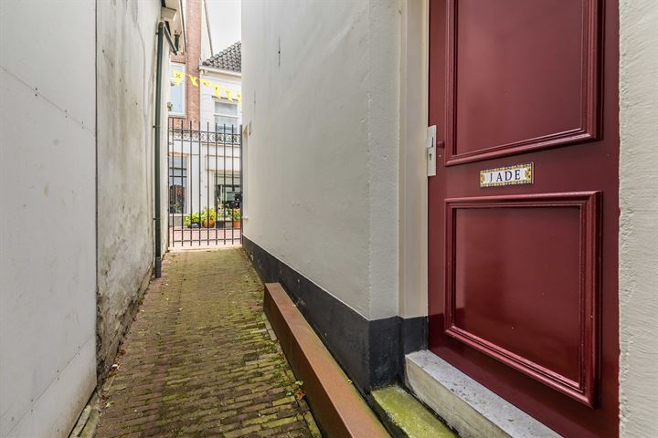 View photo 16 of Hoogstraat 143