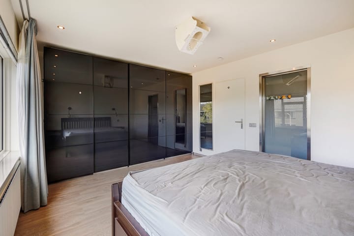 Photo 44 of Olgaland 16