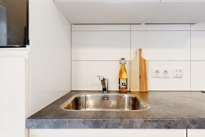 Photo 10 of Narmstraat 6-B