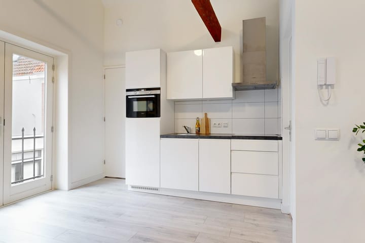 Photo 8 of Narmstraat 6-B