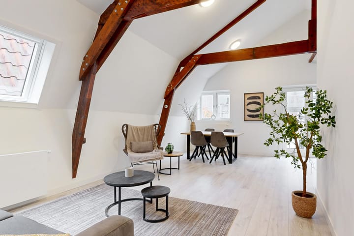 Photo 2 of Narmstraat 6-B