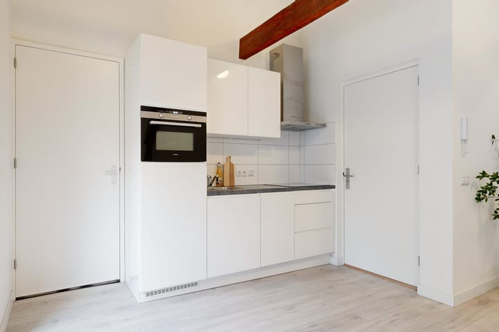 Photo 6 of Narmstraat 6-B