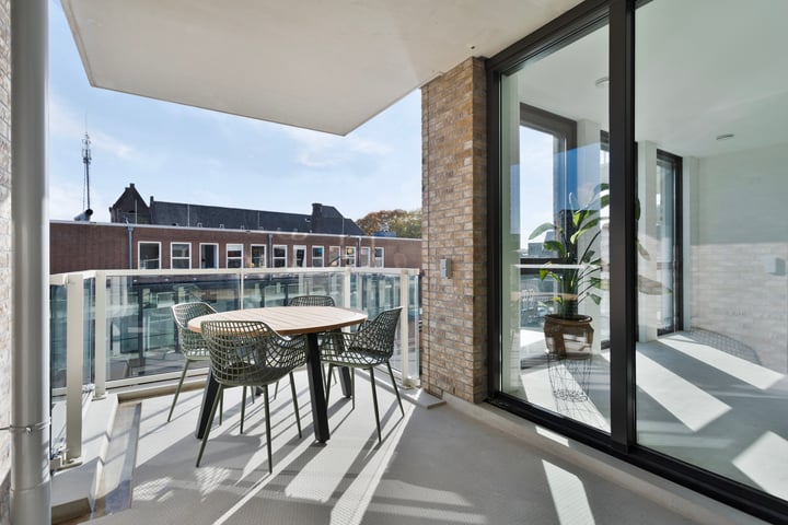 View photo 22 of Carmelietenstraat 31