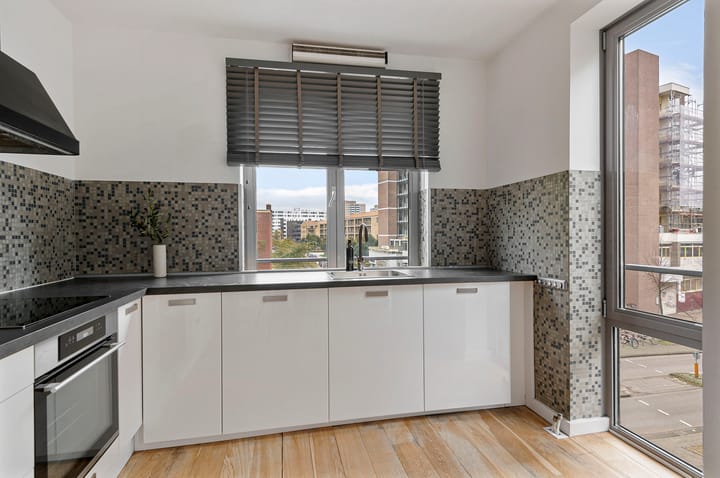 Foto 14 van Jan Tooropstraat 497