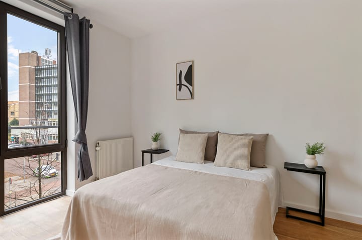 Foto 19 van Jan Tooropstraat 497