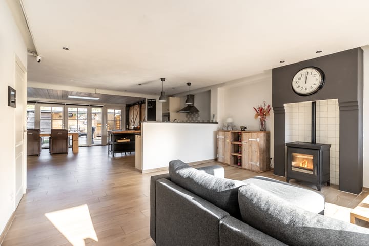 Foto 8 van Leliestraat 16