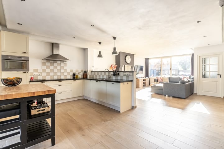 Foto 14 van Leliestraat 16