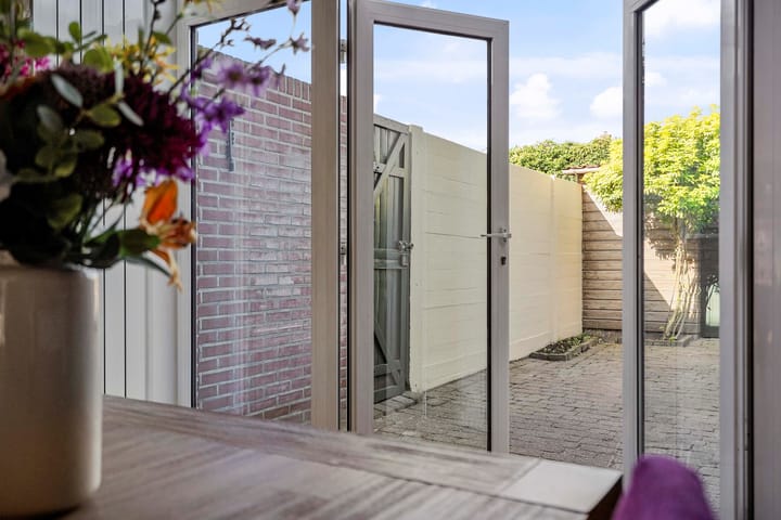 Foto 10 van Vredeman de Vriesstraat 43