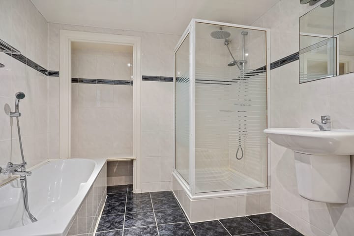 Foto 21 van Vredeman de Vriesstraat 43