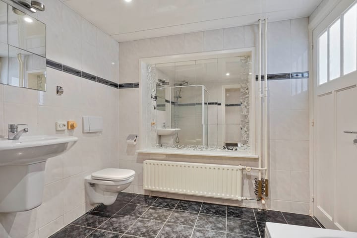 Foto 22 van Vredeman de Vriesstraat 43