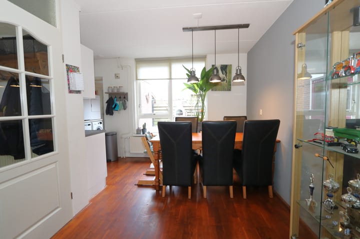 Foto 10 van Lange Achte 51