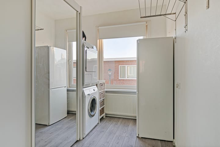 Foto 23 van Burgemeester Waldeckstraat 35