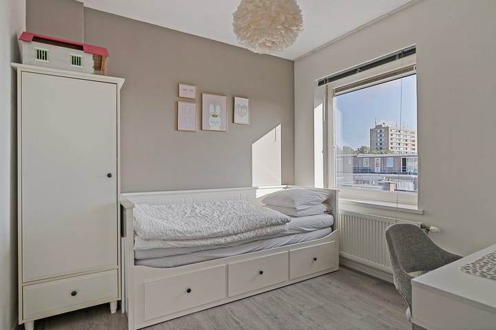 Foto 36 van Burgemeester Waldeckstraat 35