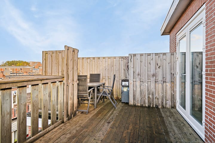 Foto 42 van Burgemeester Waldeckstraat 35