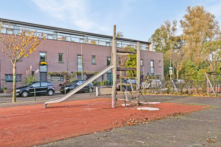 Foto 45 van Burgemeester Waldeckstraat 35