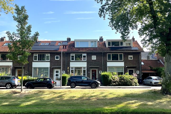 View photo 2 of Breedveldsingel 26