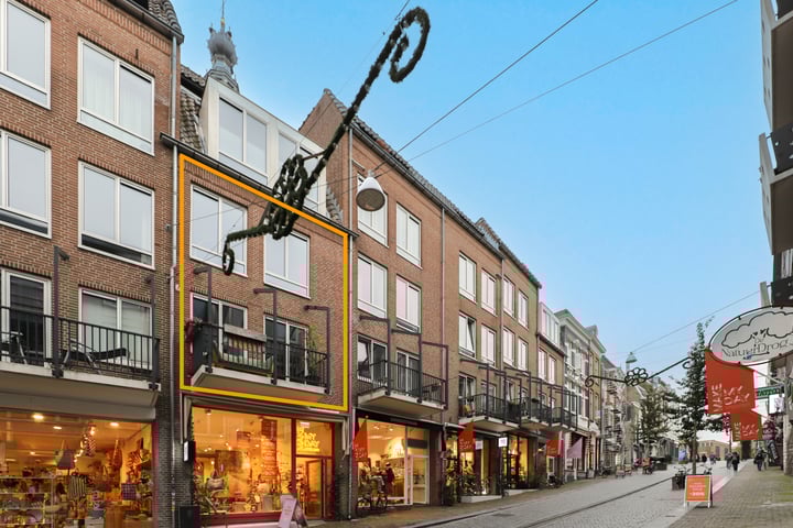 Bekijk foto van St. Stevenskerkhof 17
