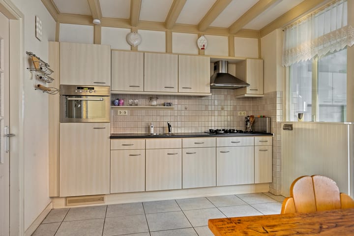 Foto 11 van van Duvenvoordestraat 12