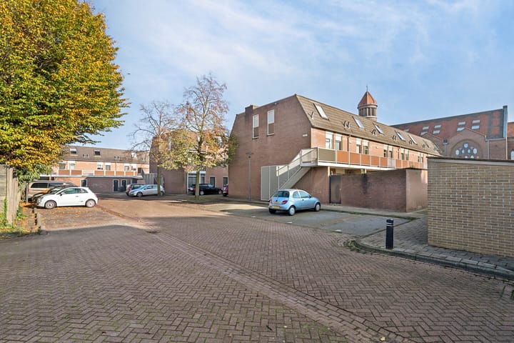 Foto 30 van van Duvenvoordestraat 12